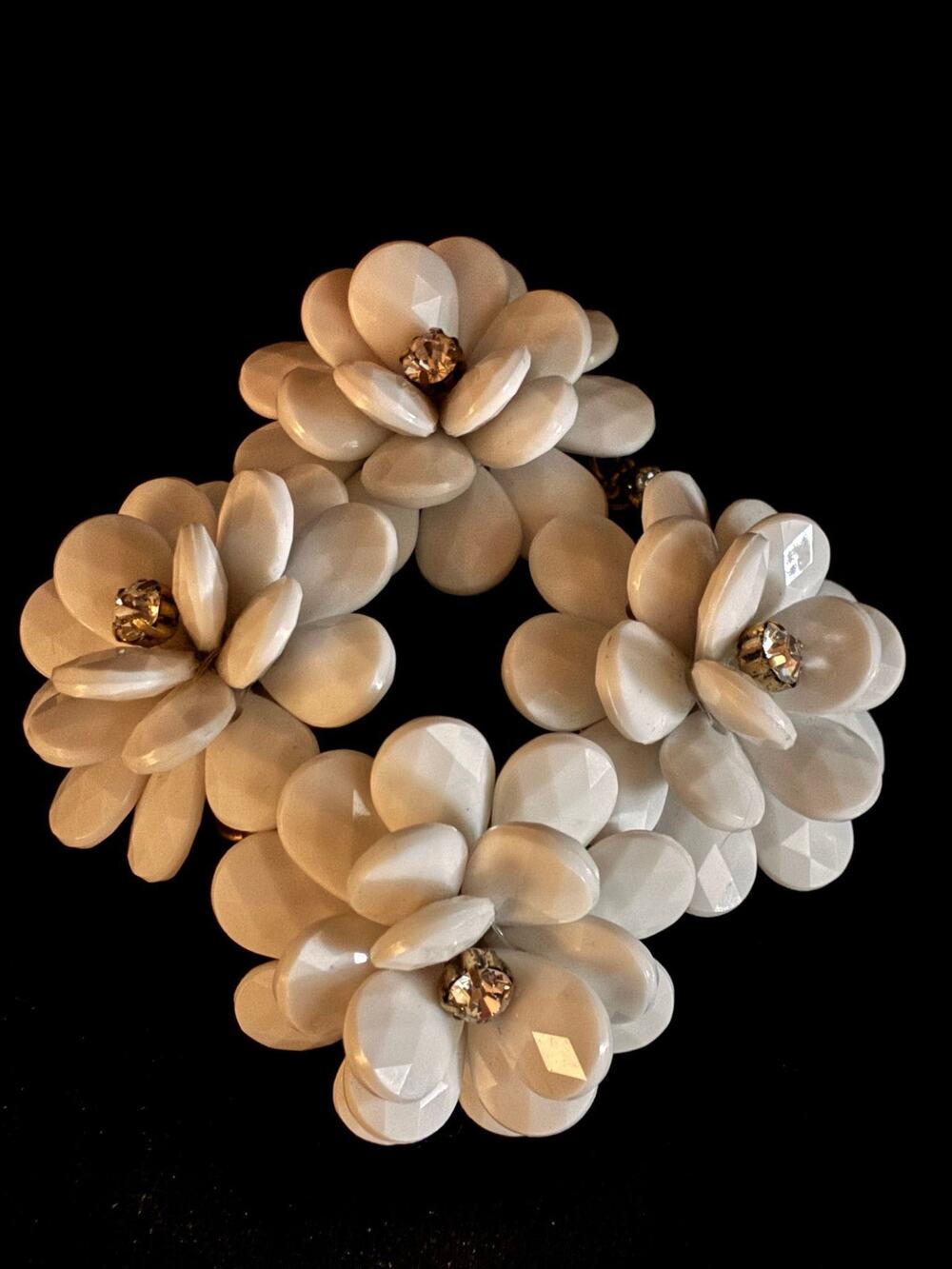 Vintage J. Crew White Resin Flower Bracelet